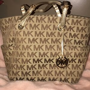 Authentic Michael Kors shoulder bag